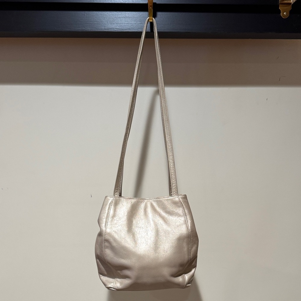 Elegant gold Shoulder Bag